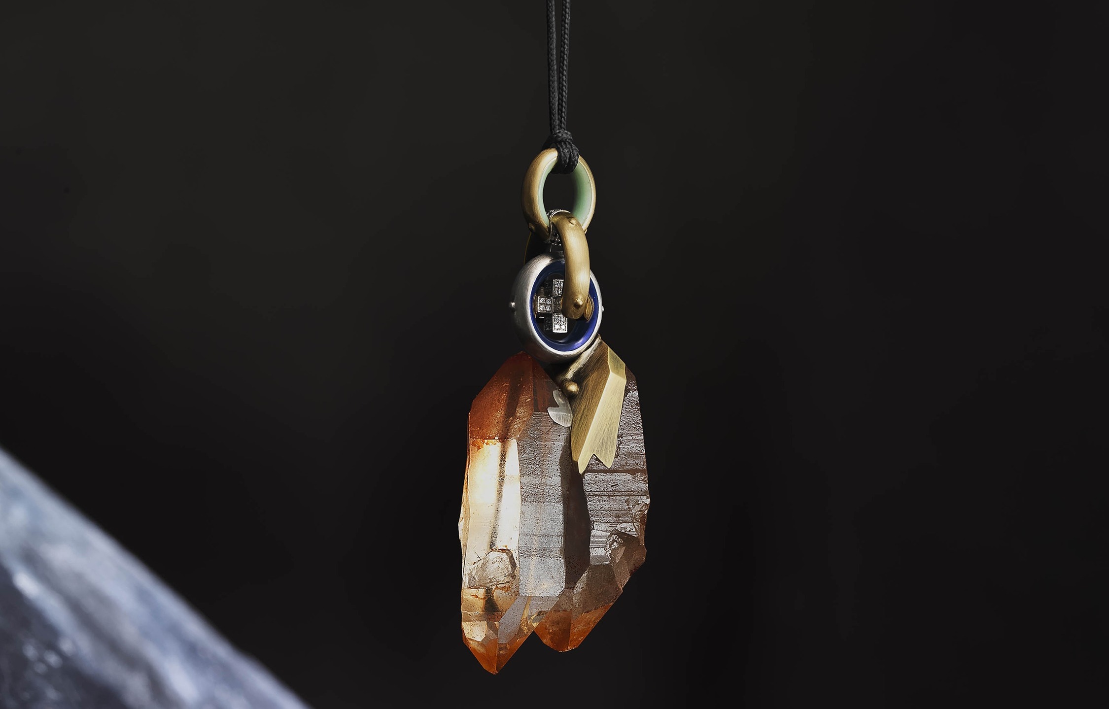 Tata pendant, full length